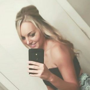 Meet your Posher, Annastasia