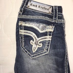 Rock Revival mid-rise skinny jeans!