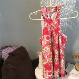 Sale❗️Adorable sleeveless floral top🌺💐🌷