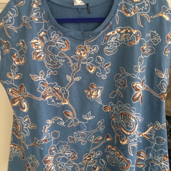 ANTHROPOLOGIE Sequin Top - Picture 2 of 4