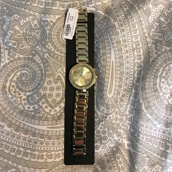 NY Co. gold watch w crystals around face - NWT