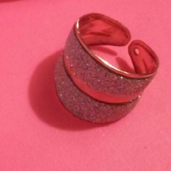 Fashion ring