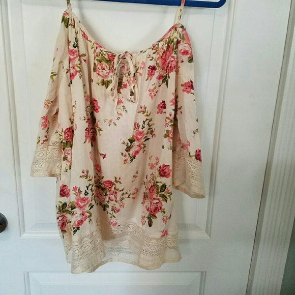 Cream lace open shoulder floral top