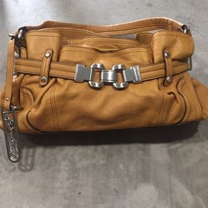 B Makowsky camel colored leather purse