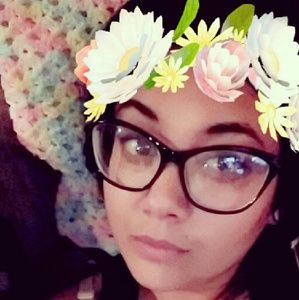 Meet your Posher, Deanna