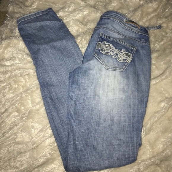 Ripped skinny jeans - Picture 4 of 6