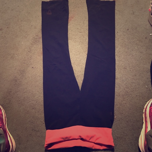 VS YOGA PANTS