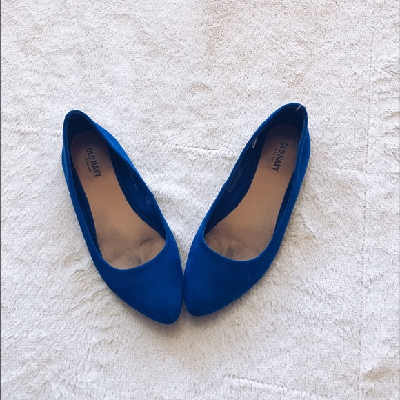 Blue pointed toe flats