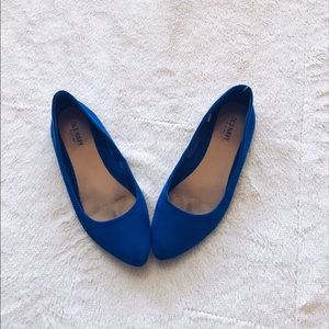 Blue pointed toe flats