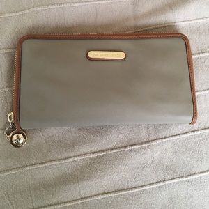 Michael Kors Wallet in Dusk
