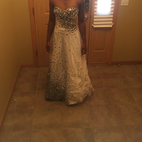 Prom Dress - Picture 2 of 2