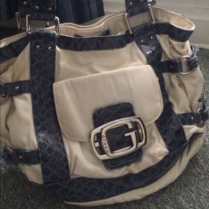 Guess tote