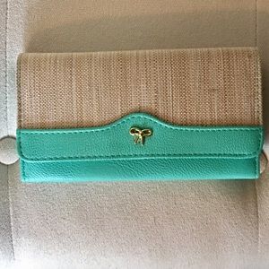 Mint & Tweed Wallet