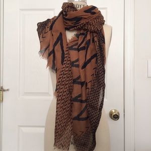 Bindya Geometric Lightweight Handprinted Scarf