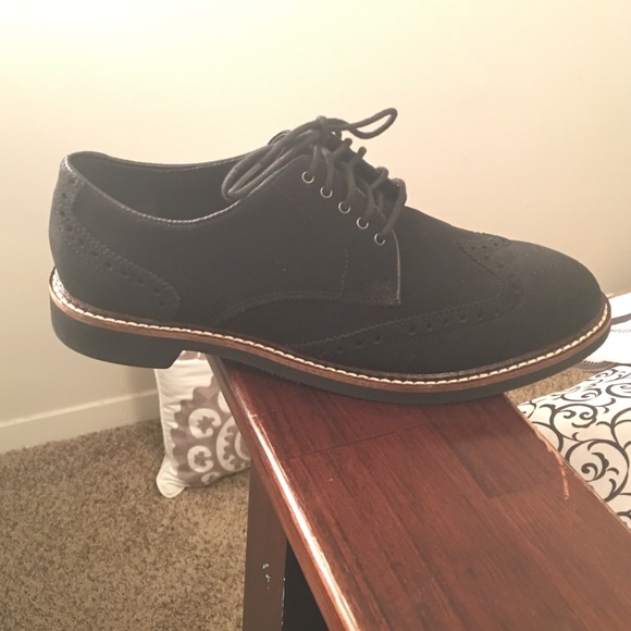 Cole Haan "Franklin Wing" Oxfords. - Picture 2 of 3