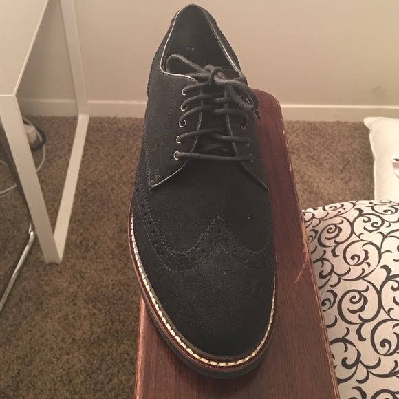 Cole Haan "Franklin Wing" Oxfords. - Picture 3 of 3