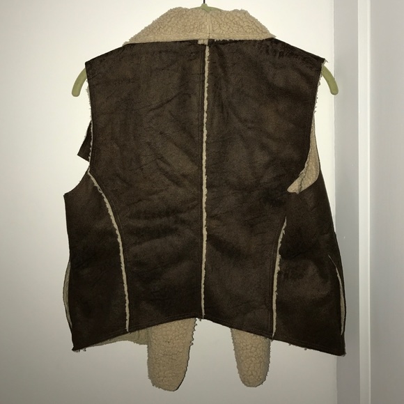 C&C California Shearling Vest - Picture 3 of 4