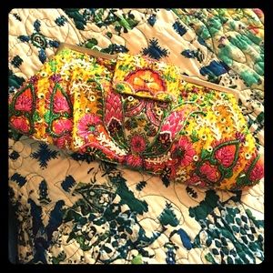 Gorgeous yellow beaded purse with floral design