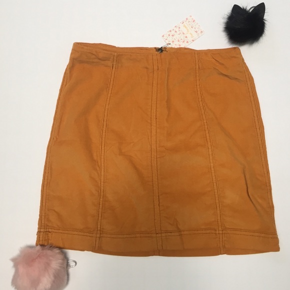 🌹Free People Corduroy Mini Skirt🌹