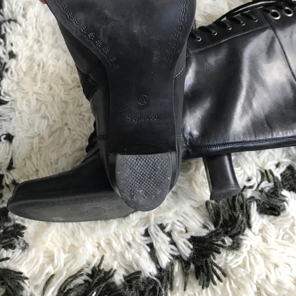 L A C E U P B O O T S - image 4