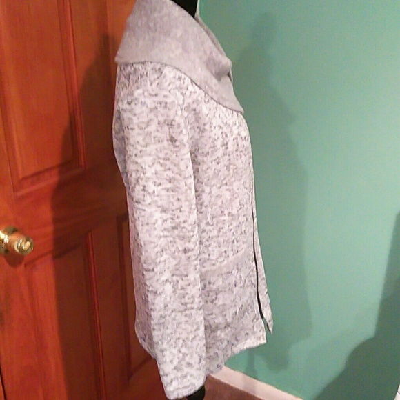 Women sweater - Picture 2 of 4