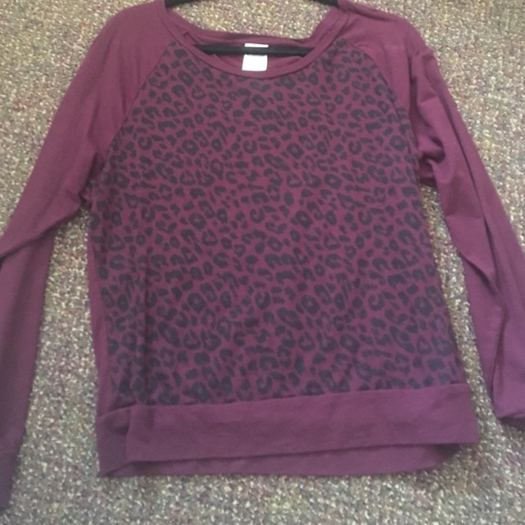 VS Pink cheetah printed shirt