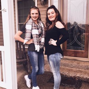 Meet your Posher, Brooke