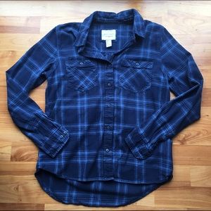 CLOSET CLOSING SALE! Dark blue soft flannel small