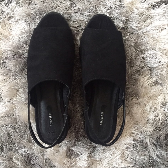 Forever 21 black platform slides