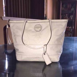 Coach Off-White Leather purse