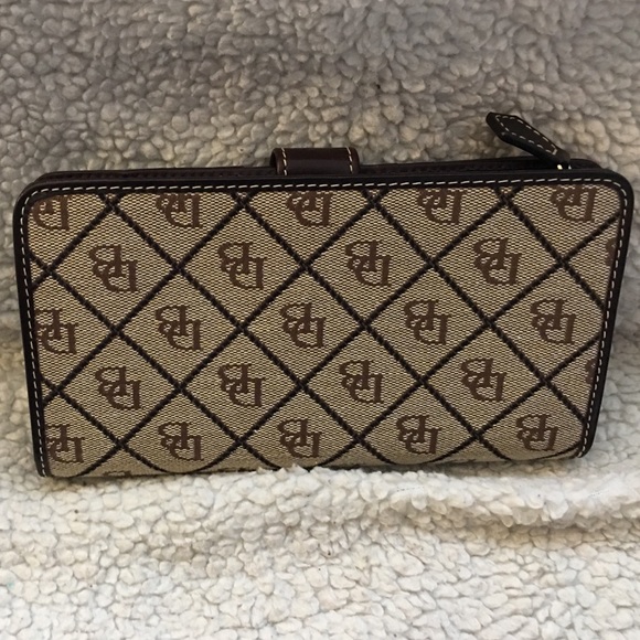 Wallet - Picture 2 of 4