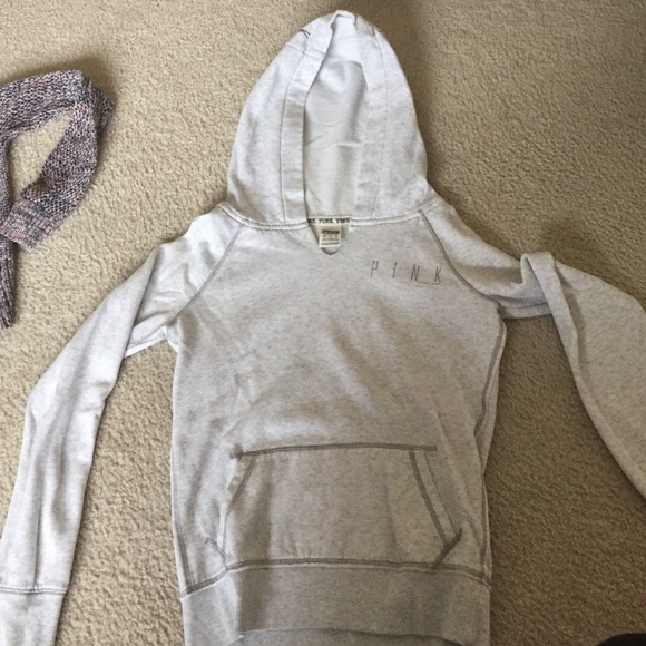 pink vs sweatshirt - Picture 1 of 4