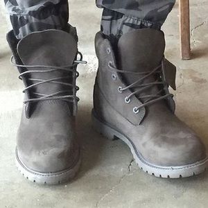 Grey Timberlands (Women 7.5/8)