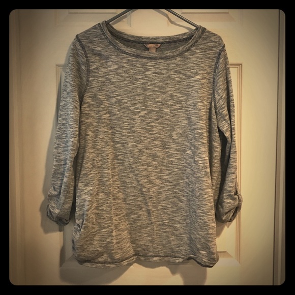Gray sweatshirt with button sleeves