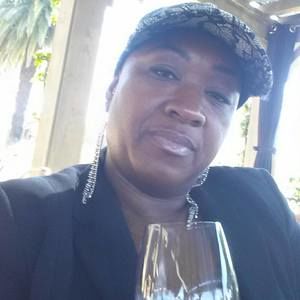 Meet your Posher, Nikki