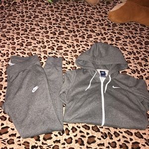 Nike jogging suit
