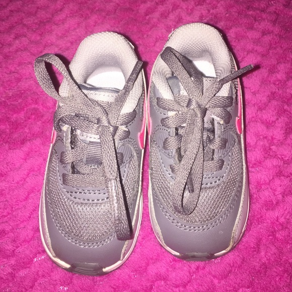 Kids sneakers