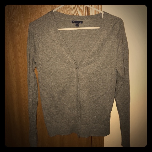 GAP Grey Cardigan - Picture 2 of 4