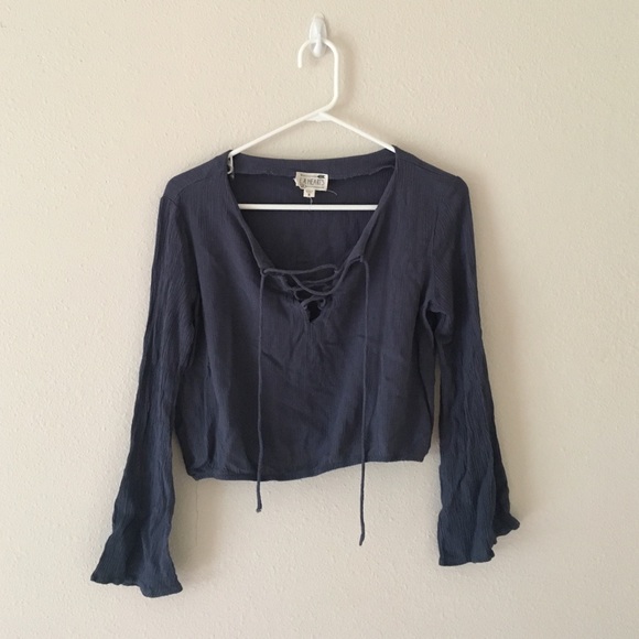 LA Hearts lace up top