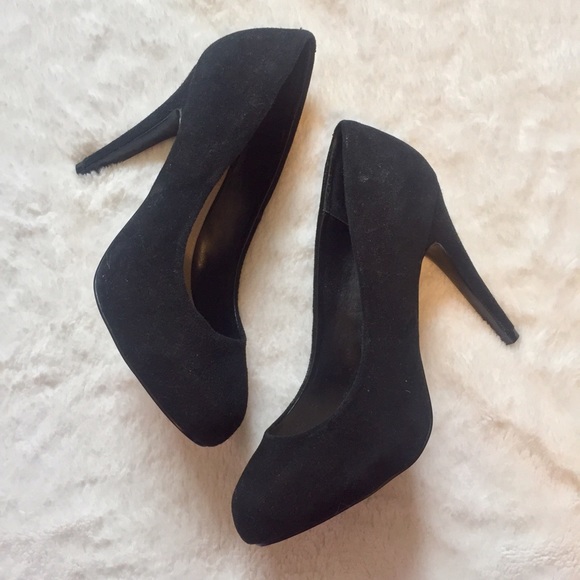 Steve Madden Suede Pumps