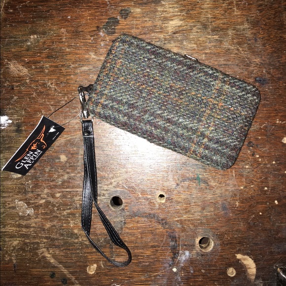 Cute Plaid Wallet Wristlet