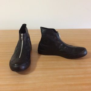 Converse shroud sneakers women's size 8