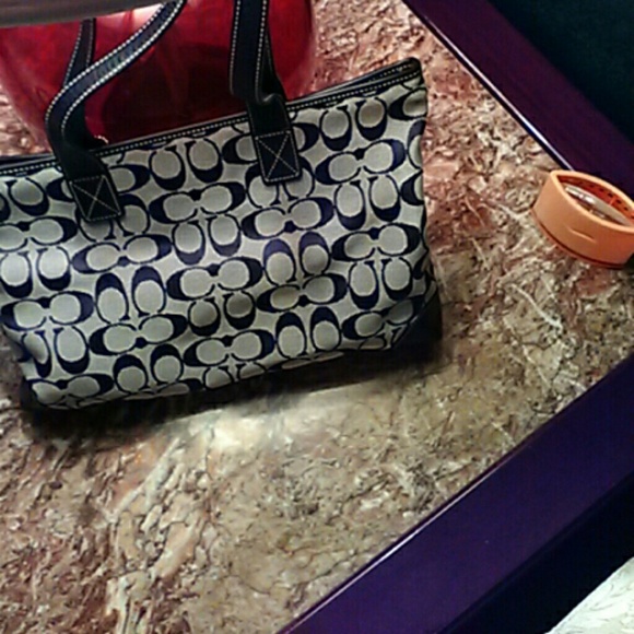 Coach Handbag - Picture 3 of 3