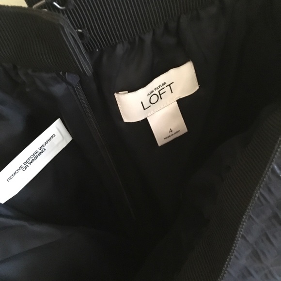 Loft Shimmery Skirt with Pockets! - Picture 3 of 3