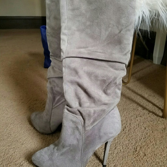 Suede Gray Knee-high Heeled Boots
