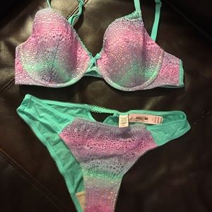VS bra and panty set