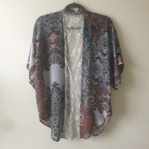 Kimono with floral/paisley design