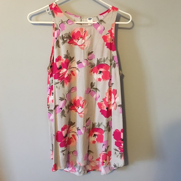 Old navy flower top