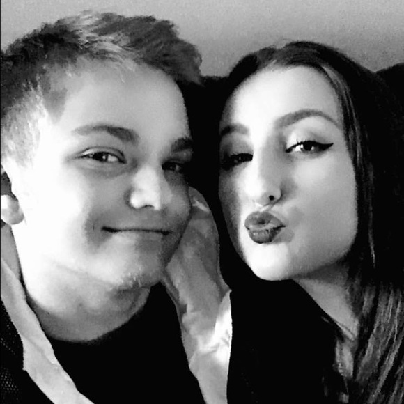 Meet your Posher, Bri - Picture 1 of 1