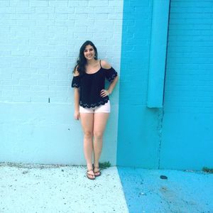 Meet your Posher, Ashley